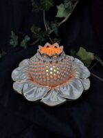 Blossoming Glow: Flower Bud-Shaped Candle Holder - Pearl white color - Image 3