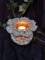 Elegant Flower Candle Holder with Golden Accents: Illuminate in Style - Pearl white / gold color