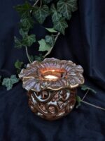 Elegant Flower Candle Holder with Golden Accents: Illuminate in Style - Bronze / gold color