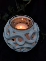 Serenity Glow: The Elegant Round Candle Holder - White color - Image 3