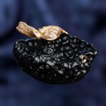 Apple-Shaped Ceramic Bowl - Black and gold color - Image 4
